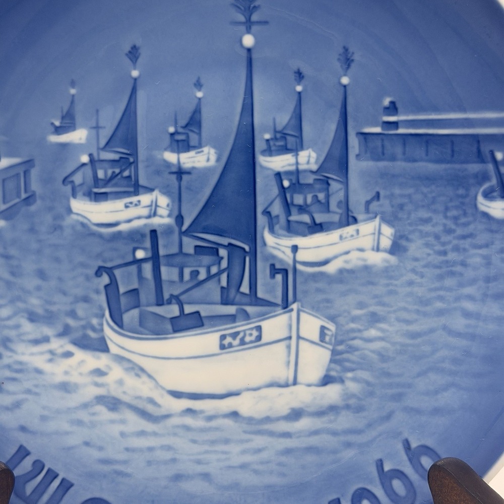 Vintage Bing Grondahl 1966 Christmas Plate Hjem Til Jul Denmark Sailboats 7.25" - Picture 4 of 9